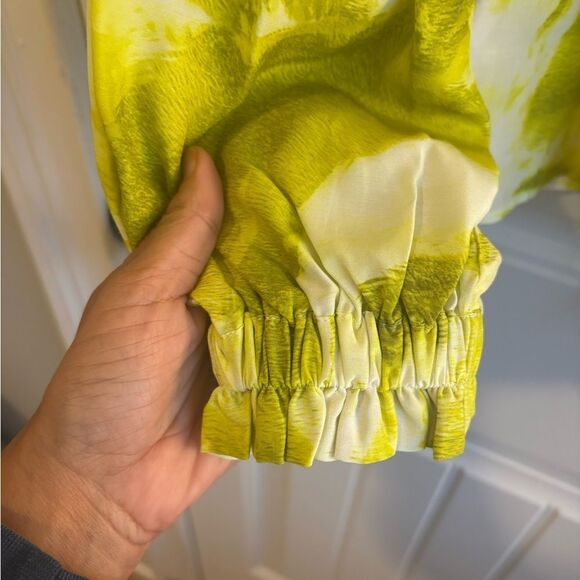 Marie Oliver The June Balloon Sleeve Blouse
NWOT - Picture 6 of 11